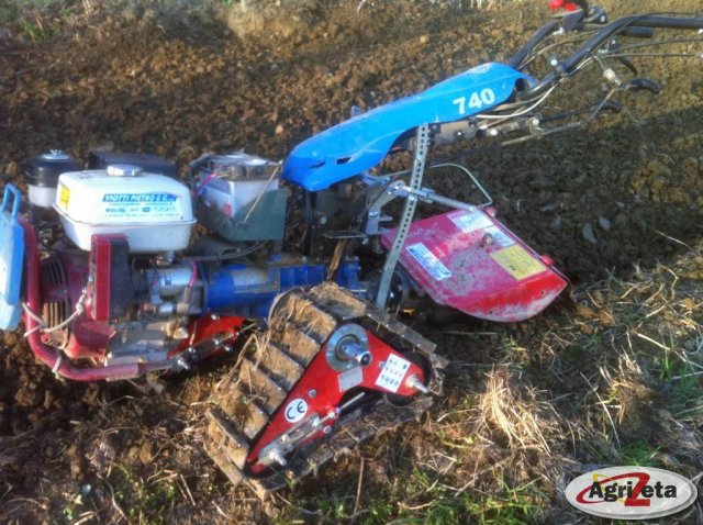 ferro su BCS 740 con aratro rotativo Berta